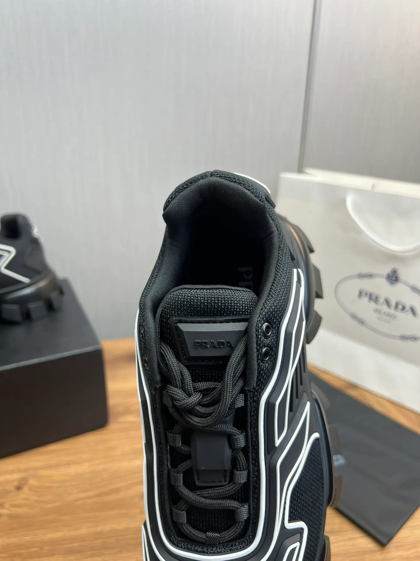 Men's shoes 💰620💰 [PRADA] Popular thick-soled shoes for couples 👩‍❤️‍👨 Available all year round ✔️Official website synchronization Original fly-knit film fabric + cowhide lining, 1⃣️ to 1⃣️ replica, original sole, 36-45 (45 made to order, non-refundable)